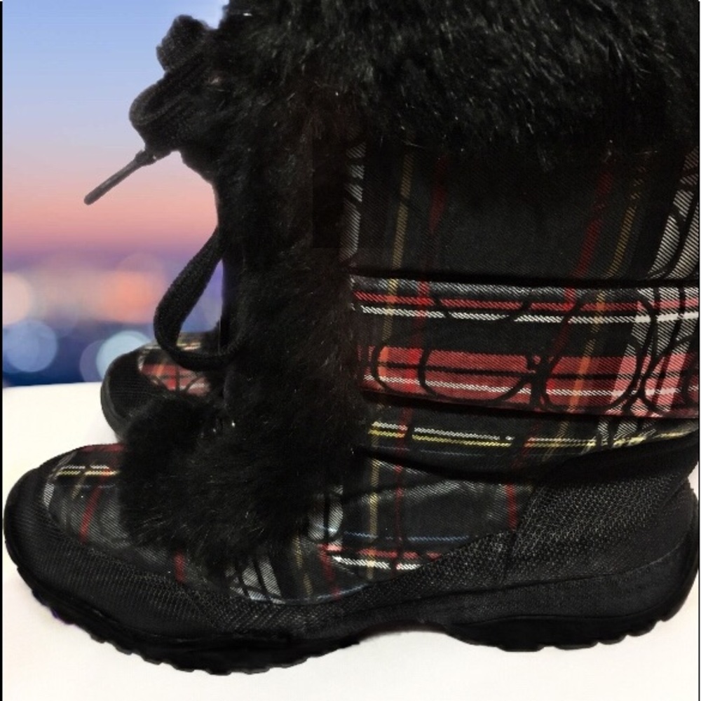 COACH Red and Black snow boots #coach #plaid